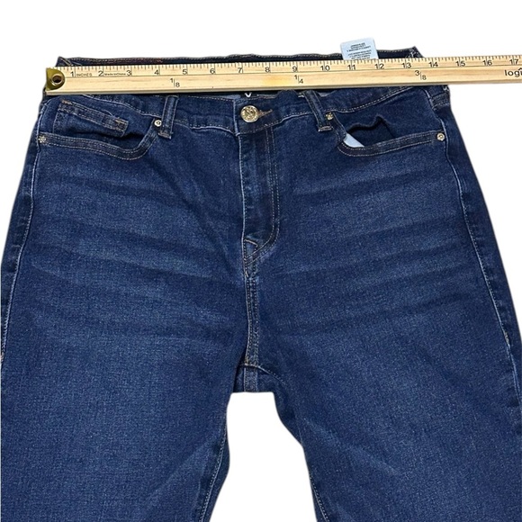 True Religion High Rise Flare Size 29 - Picture 3 of 6